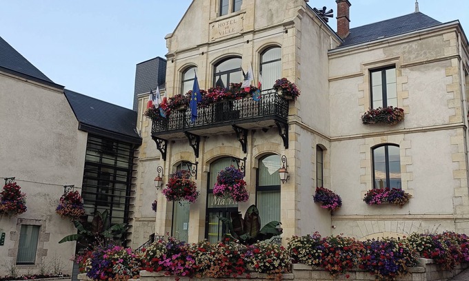 Chatillon-Sur-Loire Apartment | Studio-voyageur Balneo