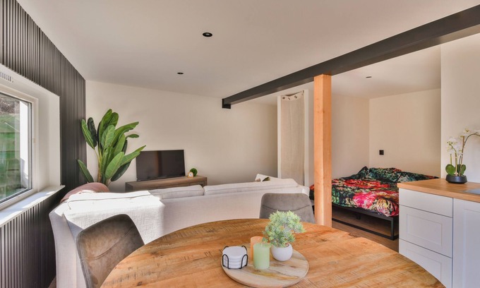Alkmaar Apartment | Studio with garden, near Station, Center Alkmaar