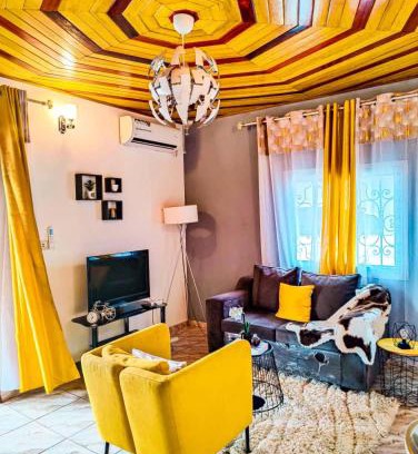 Douala Apartment | Studio Yellow yassa Ari Dom City
