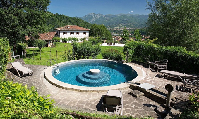 Castelnuovo di Garfagnana Villa | Stunning private villa for 6 people with private pool, WIFI, TV, patio, panoramic view and parking