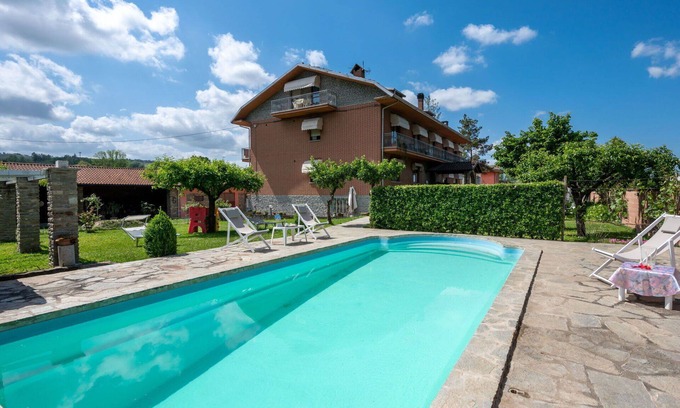 Castagnole delle Lanze House | Stunning villa for 4 people with WIFI, pool, TV, terrace and panoramic view