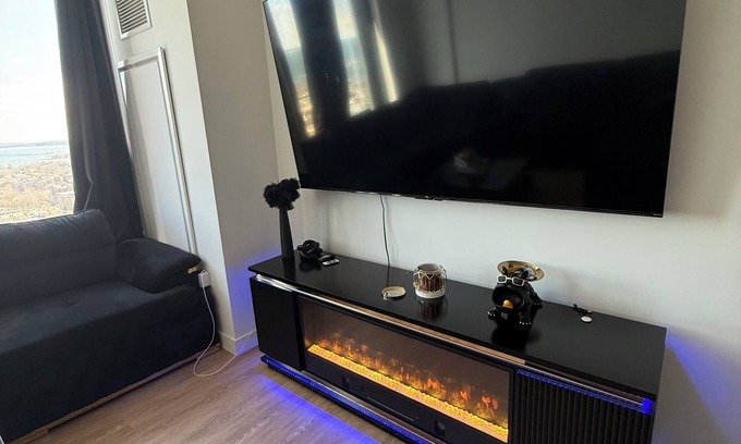 New Rochelle Apartment | Stunning 1-Bed, 1-Bath with Breathtaking Views & Luxury Finishes