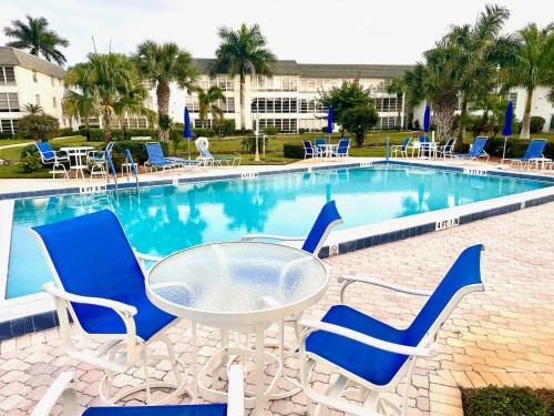 Lely Golf Estates Apartment | Stunning 2-Bd Condo Naples, 55+, pool, Chickee, golf