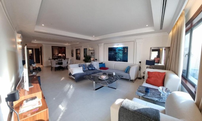 Doha Apartment | Stunning 2 bedroom furnished townhouse +terrace in the Pearl Qatar