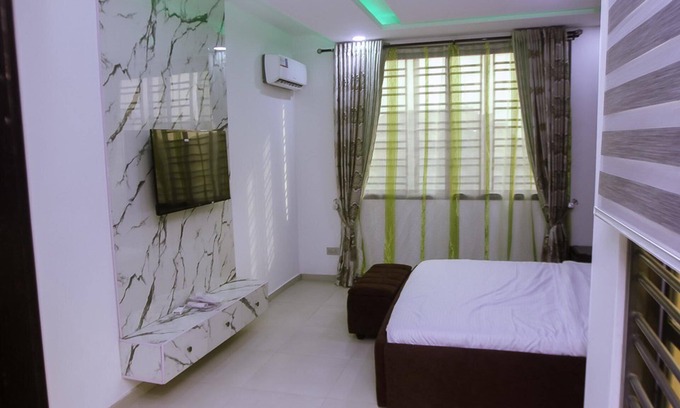 Lagos House | Stunning 3-bed House in Lagos