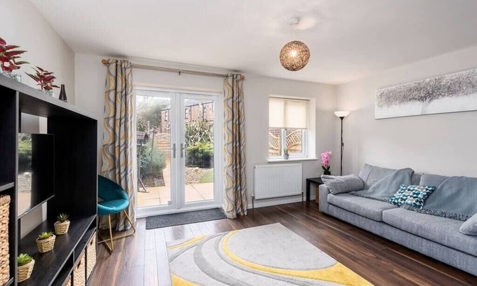 Hillsborough House | Stunning 3 Bedroom Home Hillsborough Sheffield