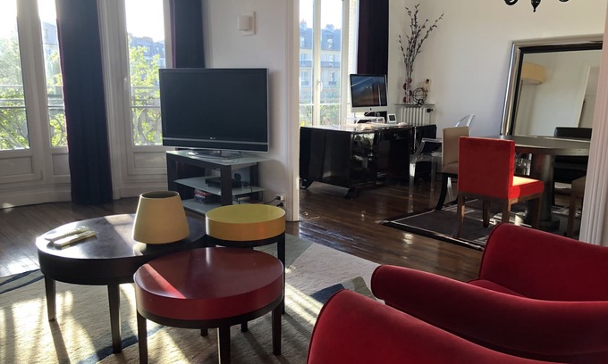 Quartier Saint-Ambroise Apartment | Stunning apartment with a nice view quiet and spacious 1076 SQFT 100m2