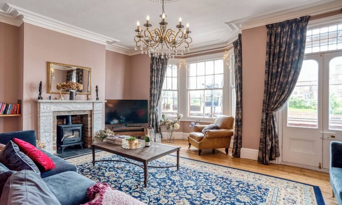 Cromer House | Stunning boutique Victorian Coastal Town House