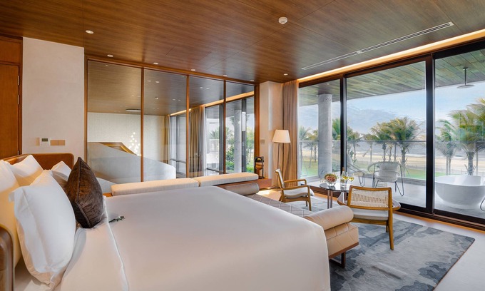 Dien Ban Villa | Stunning Brand New 6 Bdr Beachfront Villa @ Beach