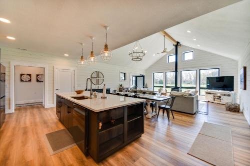 Machipongo House | Stunning Chesapeake Bay Farmhouse with Dock and Kayaks