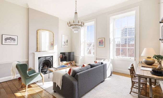 Bristol Floating Harbour Apartment | Stunning City Centre Living with Parking