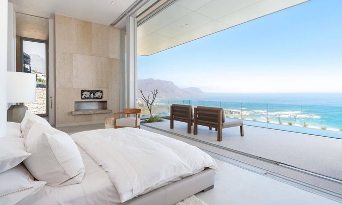 Clifton Villa | Stunning clifftop villa with dreamy ocean views