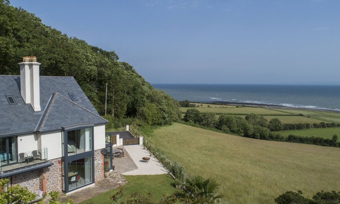 Porlock Weir House | Stunning coastal home with panoramic sea views in Porlock Weir - 6 bed/6 bath