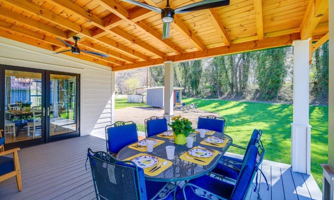 Damascus House | Stunning Damascus Vacation Rental with Fire Pit!
