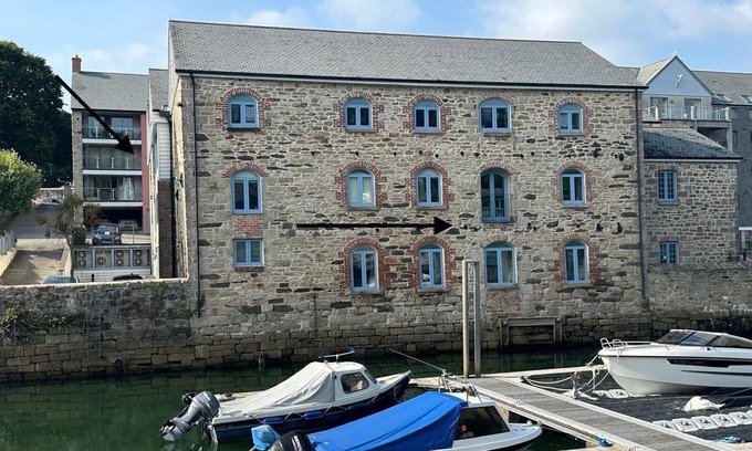 Mabe Apartment | Stunning duplex apartment in listed building