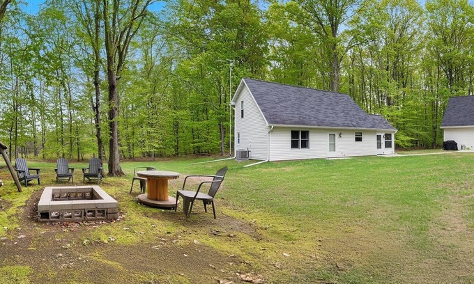 Lakewood House | Stunning Family Cabin near Wheeler Lake! Close to beach, UTV/Snowmobile trails