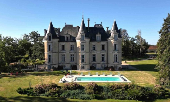 Le Chatelet Other | Stunning family castle located in Val de Loire - 3-hours drive from Paris.