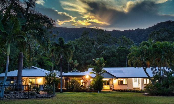 Kewarra Beach House | Stunning Family Resort Style Home - Swimming Pool + Full Tennis Court