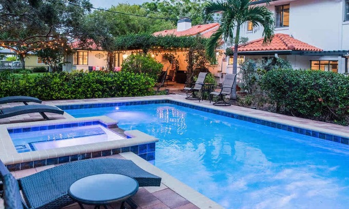 River District House | Stunning Family Retreat 4 Bedroom 3 Bathroom Pool Home with Huge Yard