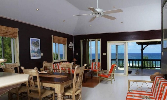 Springfield Villa | Stunning Four Bedroom Beach House