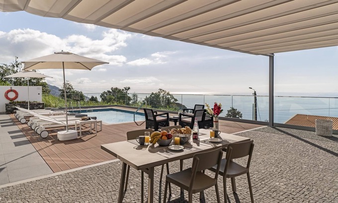 Monte Villa | Stunning Funchal Villa | 3 Bedrooms | Vila da Portada | Panoramic Sea Views |.
