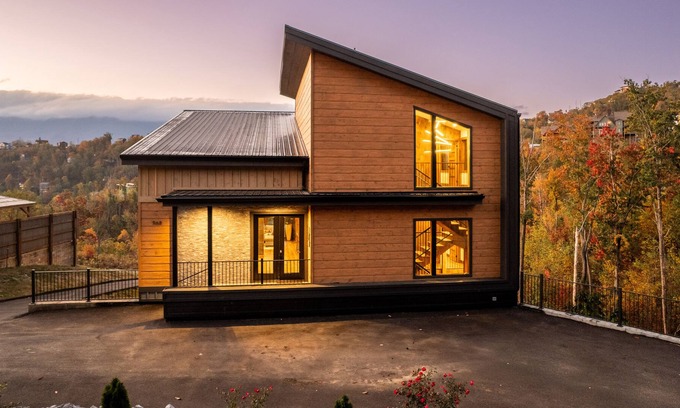 Chalet Village North Cabin | Stunning Gatlinburg Cabin