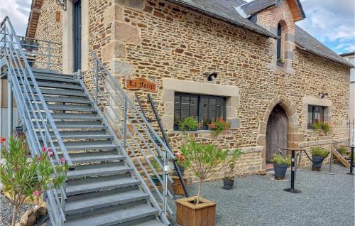 Neuilly-le-Vendin House | Stunning Home In Neuilly Le Vendin