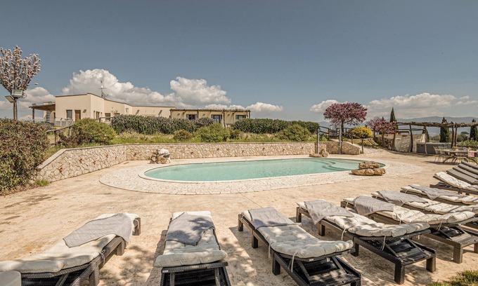 Collevecchio House | Stunning home in Collevecchio (RI)