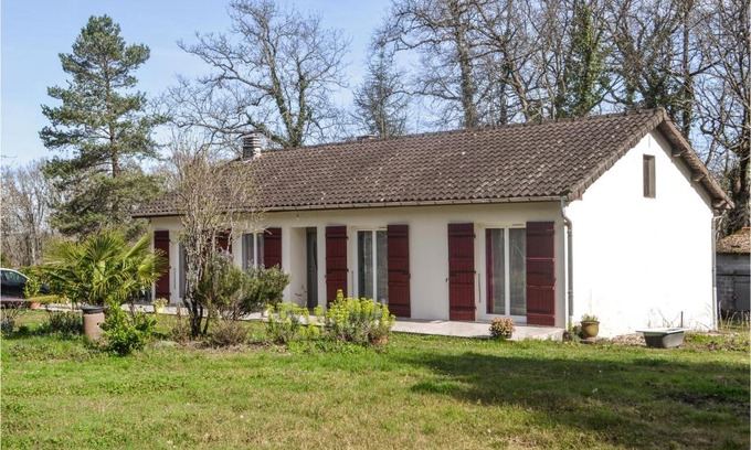 Biras House | Stunning Home In Biras With Kitchenette
