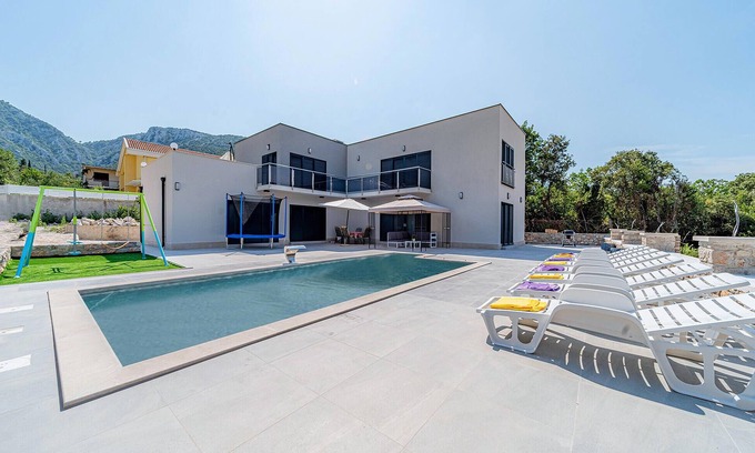 Ston House | Stunning home in Duba Stonska with WiFi