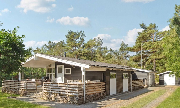 Fjellerup House | Stunning home in Glesborg with WiFi