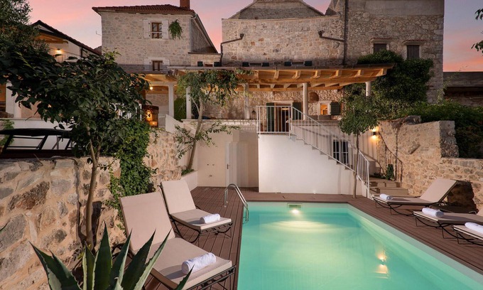 Pitve House | Stunning home in Jelsa