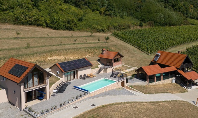 Kalnik House | Stunning home in Kamesnica with sauna