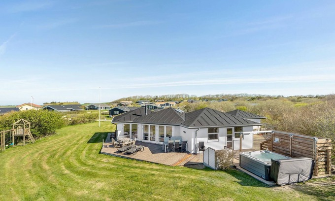 Vestervig House | Stunning home in Vestervig with sauna