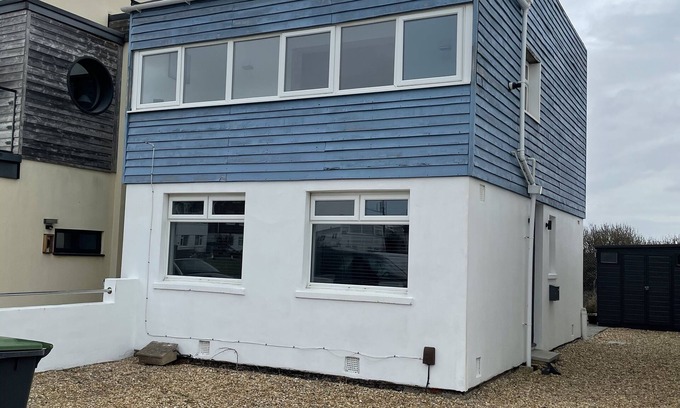 South Hayling House | Stunning House Overlooking Nature Reserve