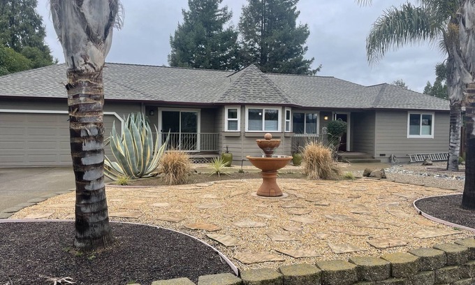 Kelseyville House | Stunning Lake View Home Riviera Heights