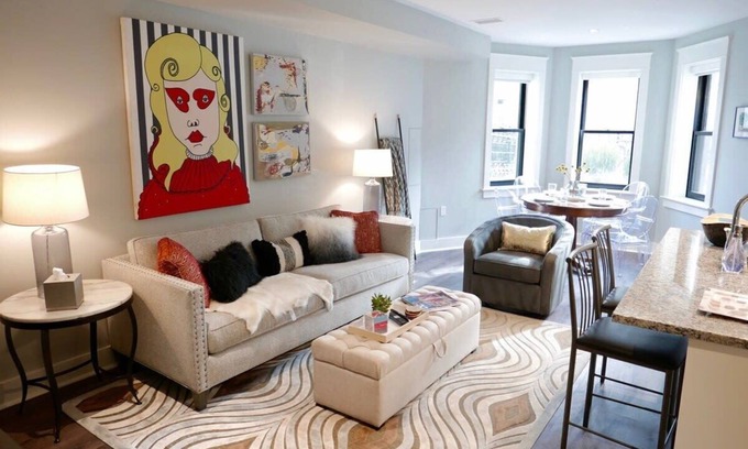 Logan Circle Apartment | Stunning Logan Circle Apt - With Parking!