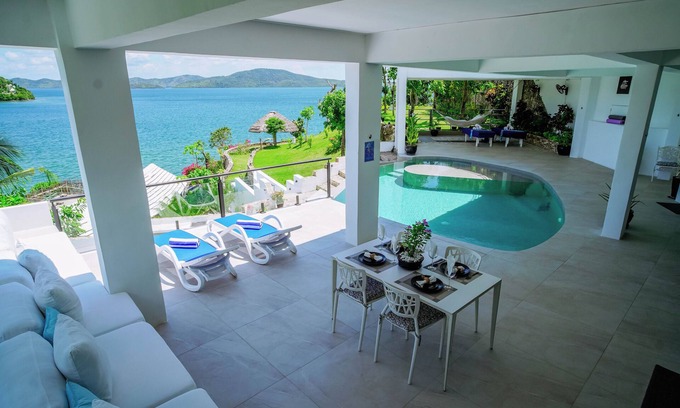 Busuanga Villa | Stunning Luxury 1Bedroom 2 Bathroom Villa Suite amazing Ocean views & great food