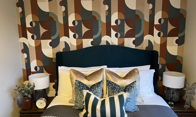 Hythe Apartment | Stunning Luxury 3 Bed Penthouse Sleeps 2 to 6