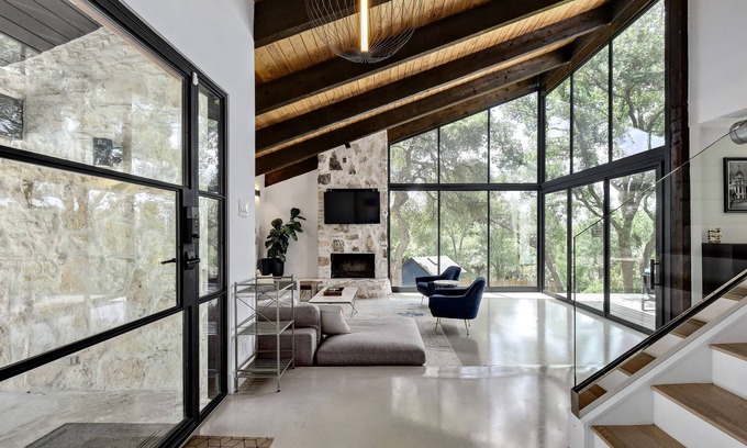 Woodhaven House | Stunning Midcentury Modern Estate 7min to Downtown