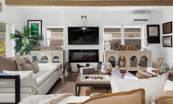 Dania Beach House | Stunning, Modern & Quiet Beach House
