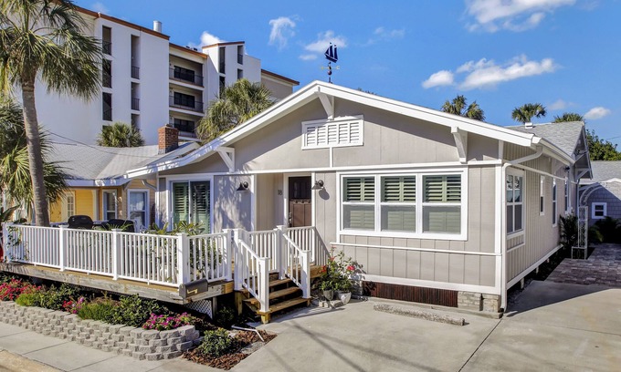 Clearwater Beach House | Stunning NEW 2BR/2BA Executive Beach Home Steps to Sand. Loaded w/Everything!
