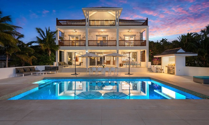 Ocean Point Villa | Stunning Ocean Front Villa 7 master suites, 2 Private Boat Docks & Swimming Pool