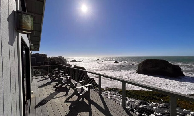 Sereno del Mar House | Stunning Oceanfront Escape