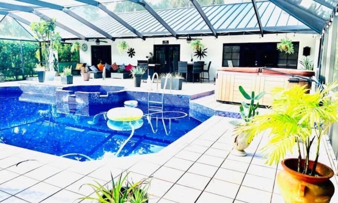Wellington House | Stunning Pool Cottage in heart of Wellington and the Polo Grounds WEF2024