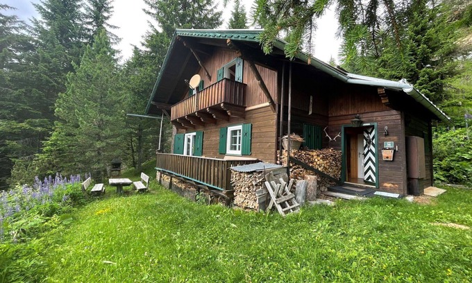 Zettersfeld Ski Resort House | Stunning private villa for 8 people with TV, patio, pets allowed, panoramic view and parking