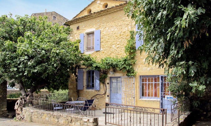 Saint-Montan House | Stunning private villa for 4 guests with WIFI, TV, terrace, pets allowed, panoramic view and par.