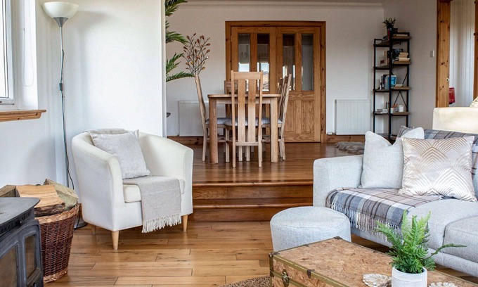 Bornesketaig House | Stunning private villa for 6 people with TV