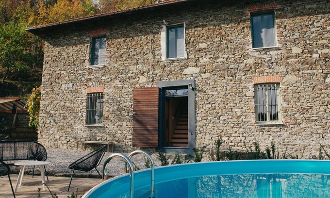 Dego House | Stunning private villa for 6 people with private pool, WIFI, patio, panoramic view and parking