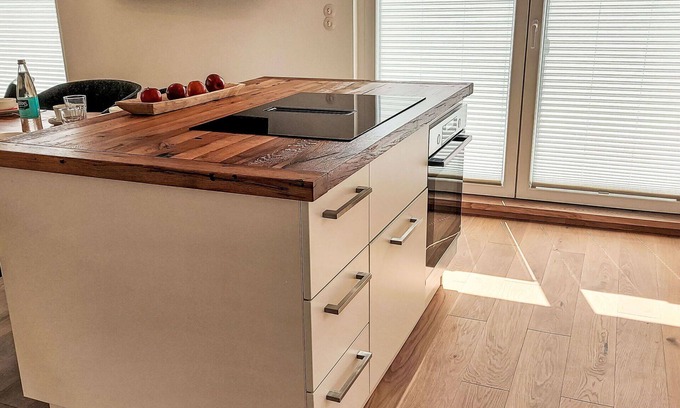 Hallenberg House | Stunning private villa for 4 people with WIFI, TV, terrace and parking